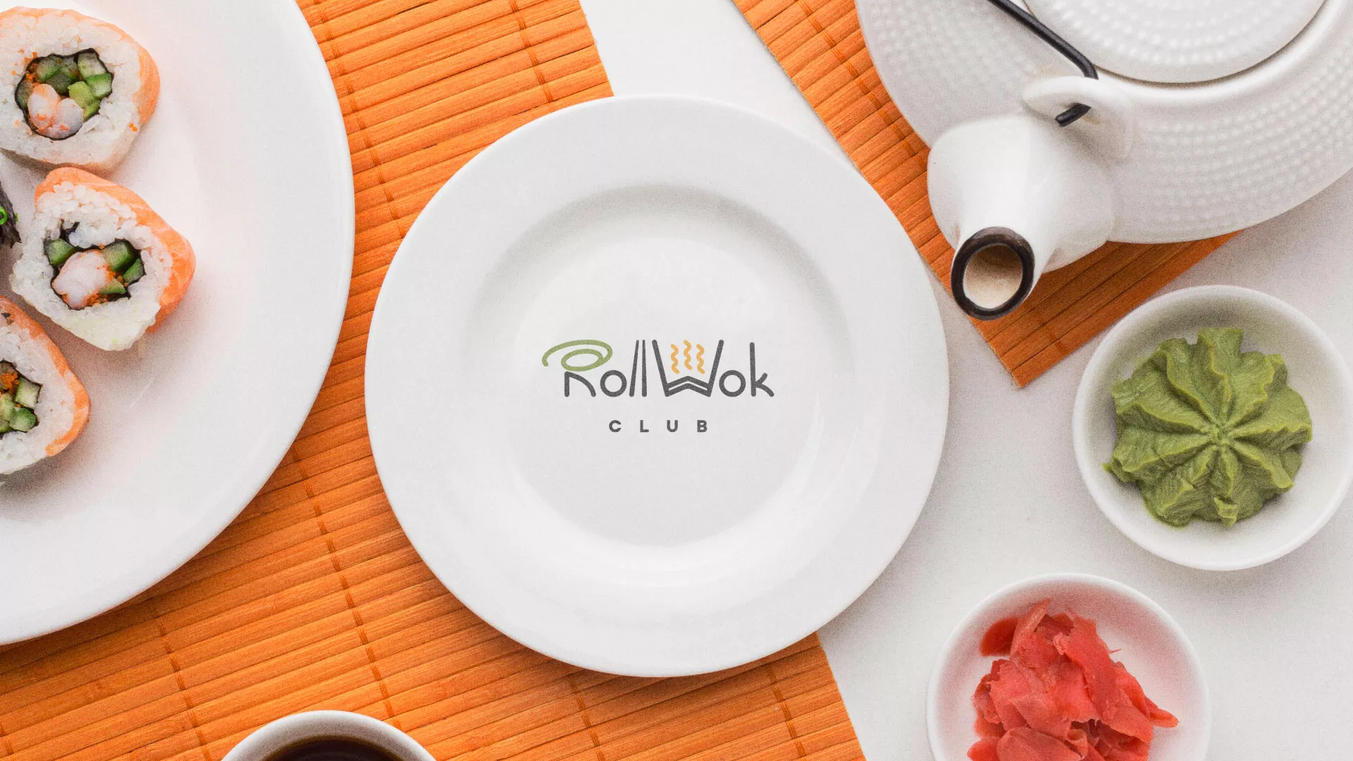 Разработка логотипа и фирменного стиля суши-бара «Roll Wok Club» в Мичуринске